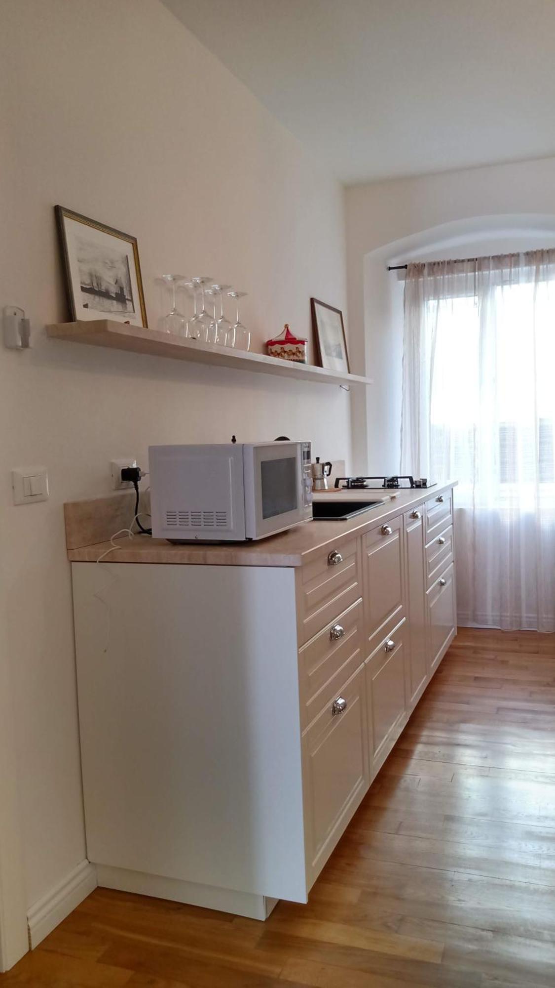 Casa Renova, Intero Appartamento, 2 Camere, Max 4 Ospiti, Trieste Zona Storica ภายนอก รูปภาพ