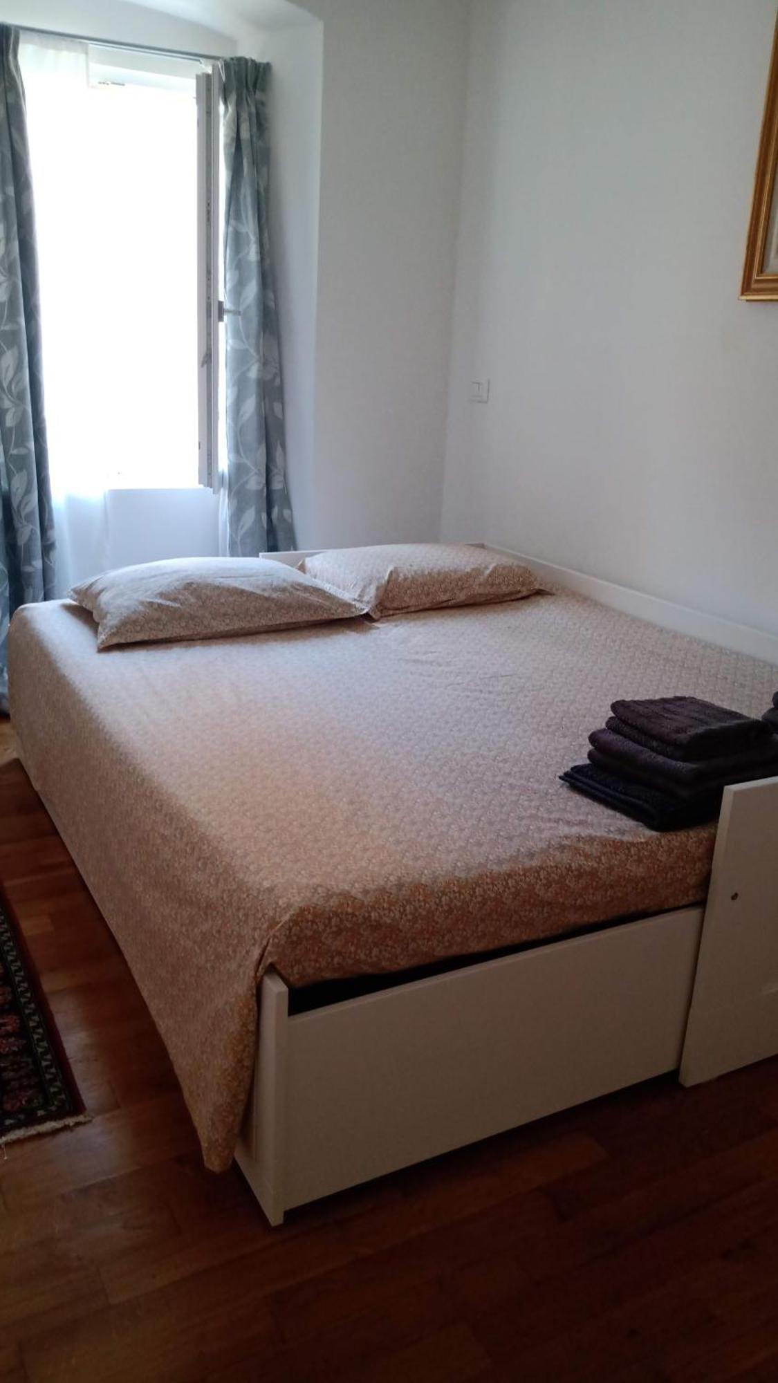 Casa Renova, Intero Appartamento, 2 Camere, Max 4 Ospiti, Trieste Zona Storica ภายนอก รูปภาพ